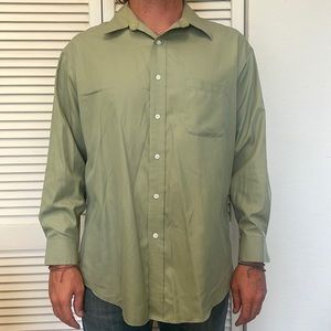 Green Croft & Barrow button down dress shirt